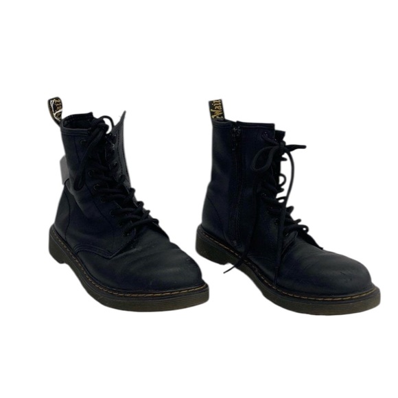 Dr. Martens Classic Black Men's Boots - Picture 5 of 6